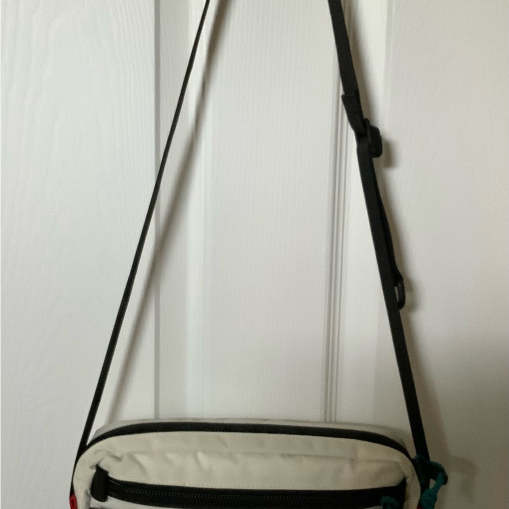 Topo Designs Stylish Off White and Black Crossbody Bag